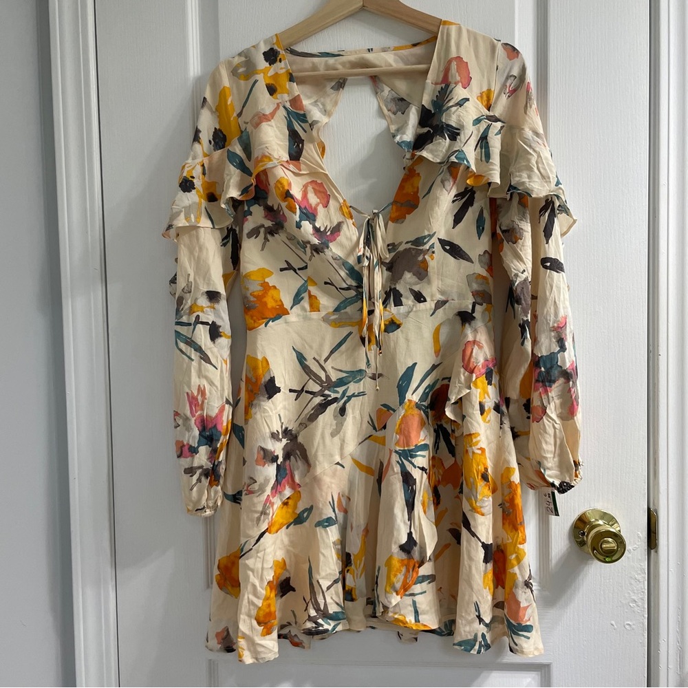 BCBG Maxazria Floral Ruffle Long Sleeve Dress Size 6